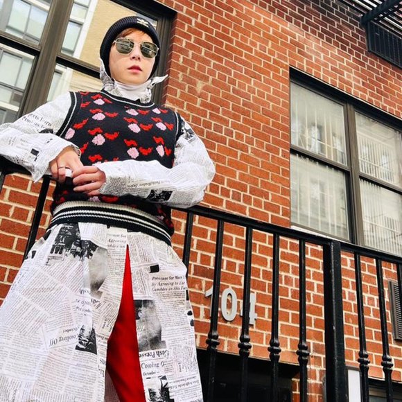 YOUR KNITTED CAMPUS VEST - Picture 3 of 4